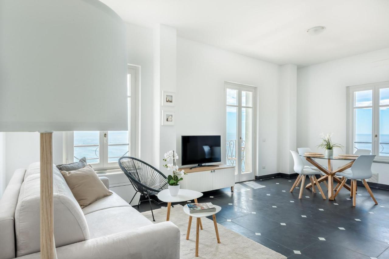 Sea Breeze Flat, Terre Marine Apartment